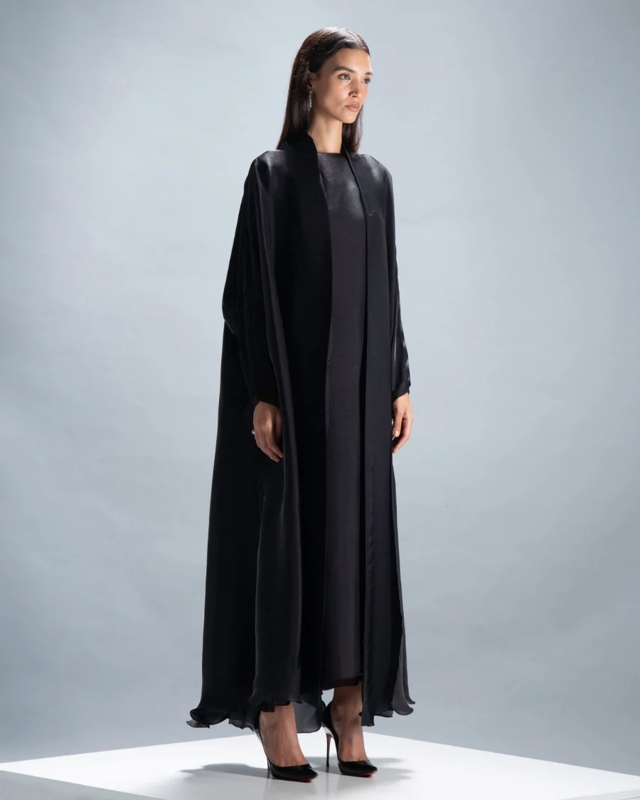 SHOWSTOPPER IN BLACK