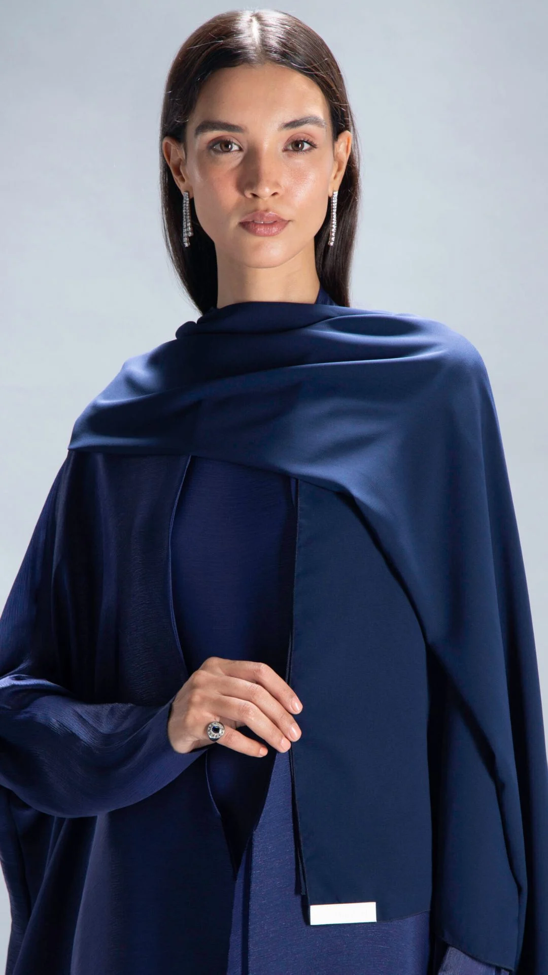SHOWSTOPPER IN BLUE - الصورة 4