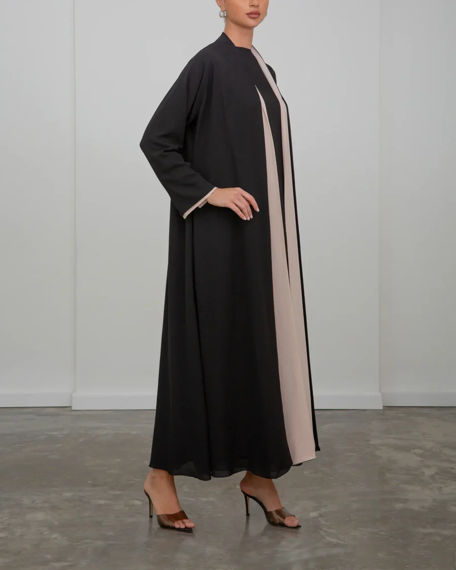 THE MONOCHROME IN BLACK & BEIGE