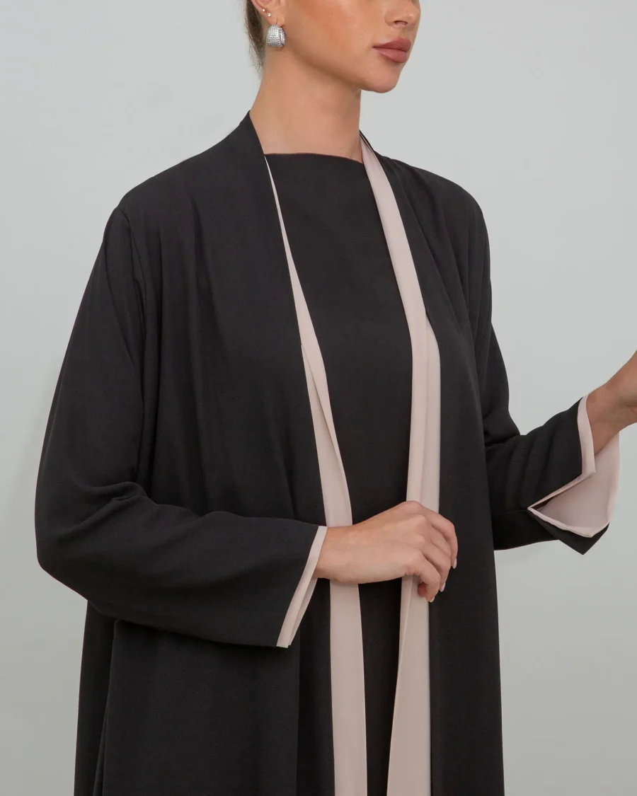 THE MONOCHROME IN BLACK & BEIGE - Image 4