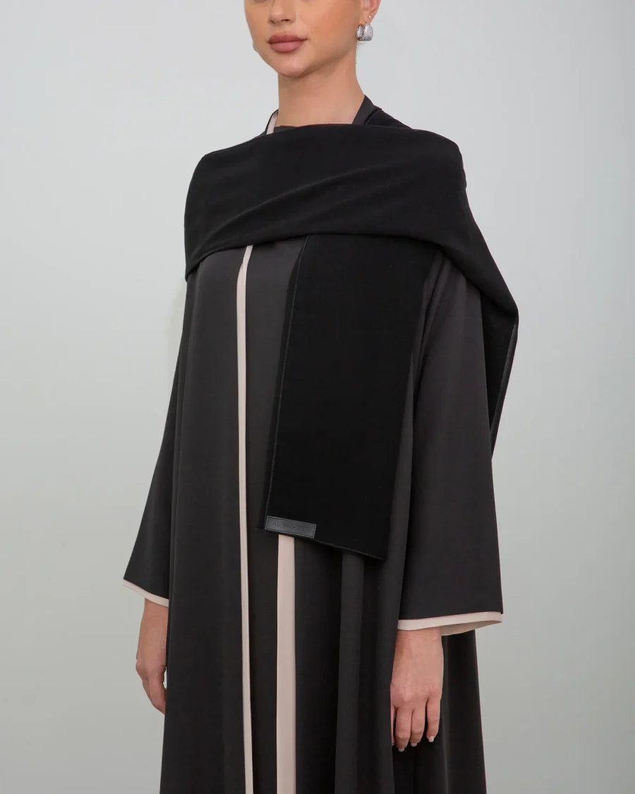 THE MONOCHROME IN BLACK & BEIGE - Image 6