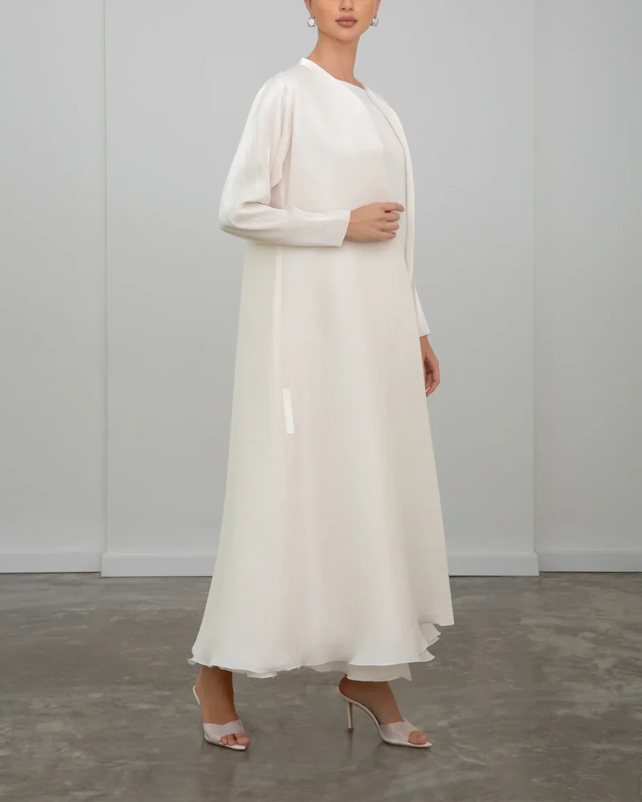 THE MARR IN WHITE - Image 3