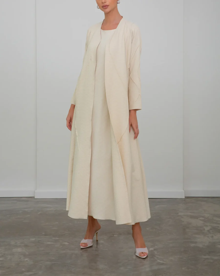 THE  MODEST IN WAVED LINES
