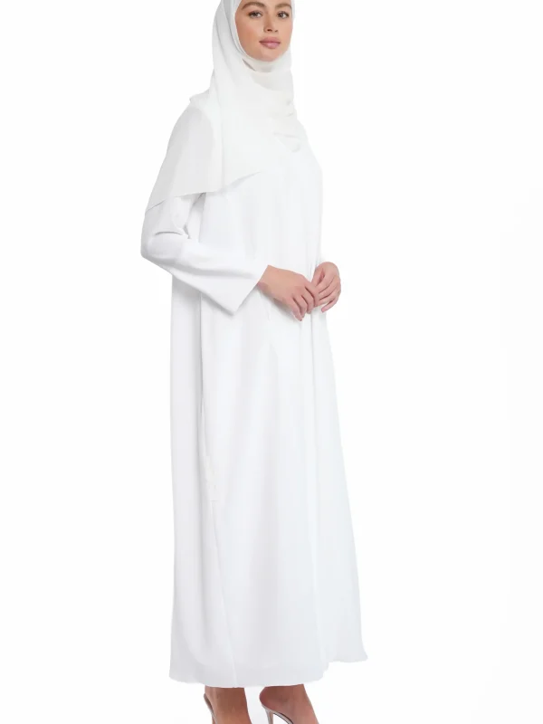 THE SAKINAH IN WHITE